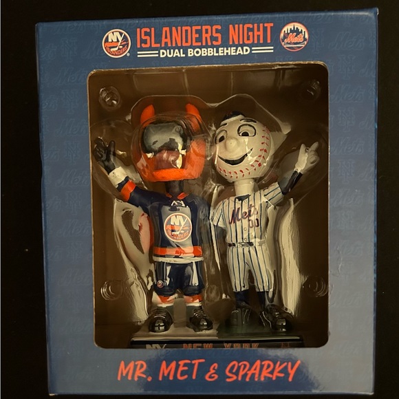MR. MET & SPARKY” ISLANDERS NIGHT DUAL BOBBLEHEAD